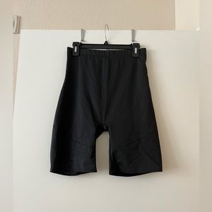 NWT Yitty Size XL Headliner Shaping High Waist Short